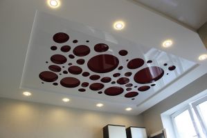 Резные натяжные потолки