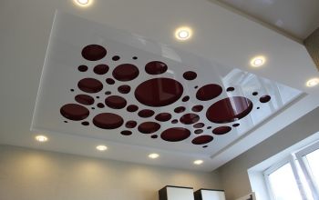 Резные натяжные потолки